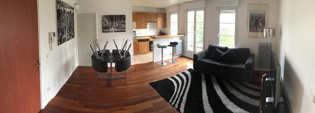 סאריס Appartement Near Disneyland מראה חיצוני תמונה